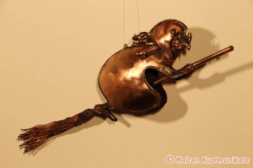 Mini-Hexe z., Aufh�ngen