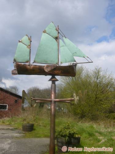 Besanewer mit Patinasegel Alter Elbtunnel