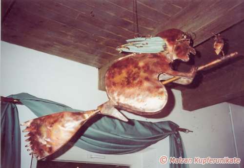 Gro�e Hexe, h�ngend